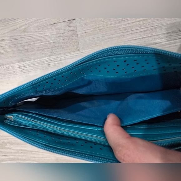 Buxton L- Zip-Around RFID Credit Card Leather Wallet Teal - Picture 7 of 8